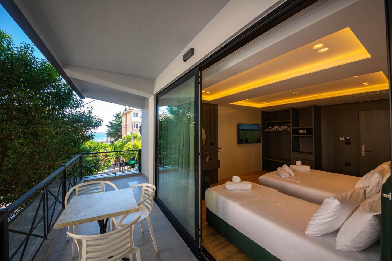 Hotel Lili-1 Sarande Bagian luar foto