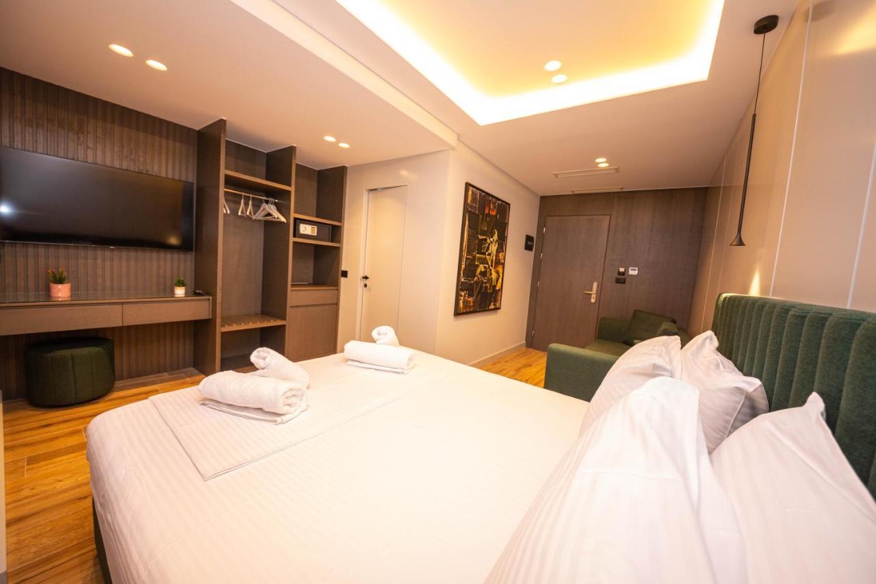 Hotel Lili-1 Sarande Bagian luar foto