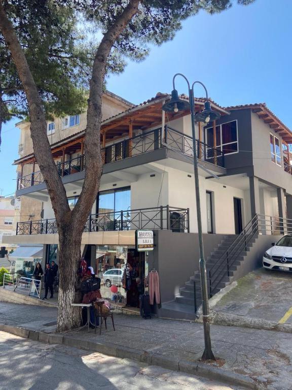 Hotel Lili-1 Sarande Bagian luar foto